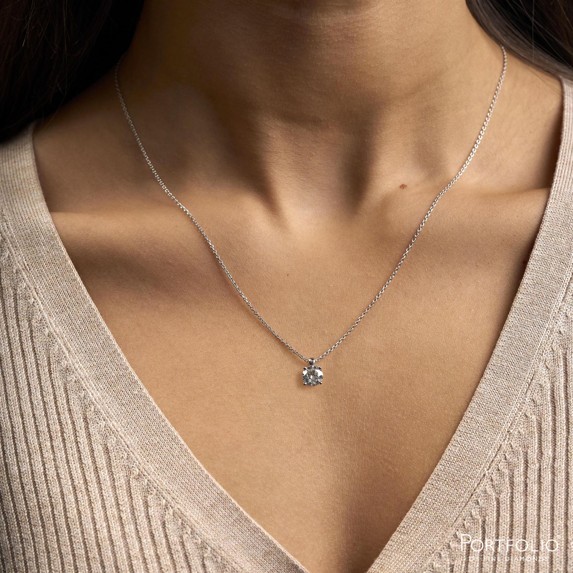 1.01ct E SI1 Diamond Platinum Pendant - Image 2