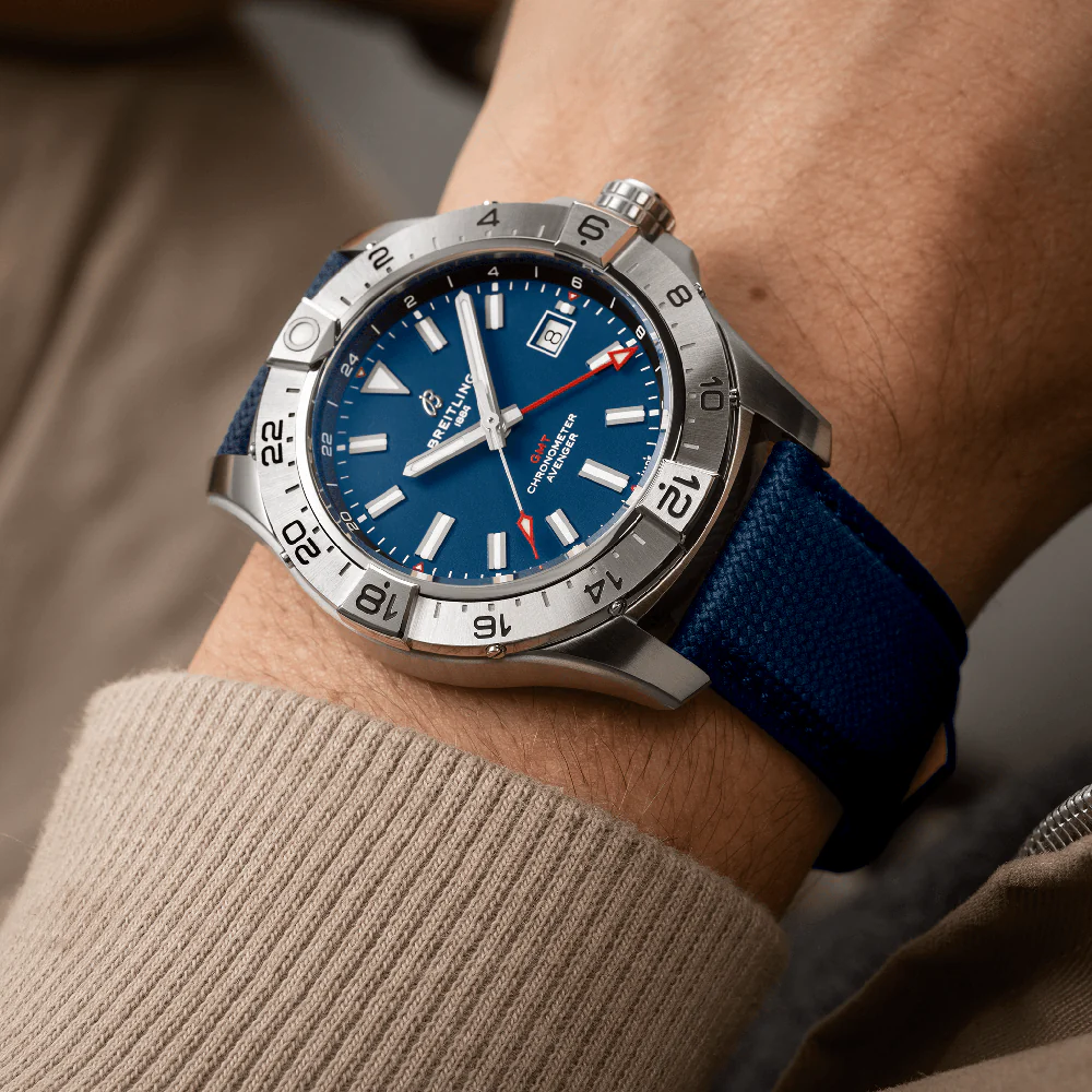Breitling Avenger GMT 44 A32320101C1X1 - Image 5