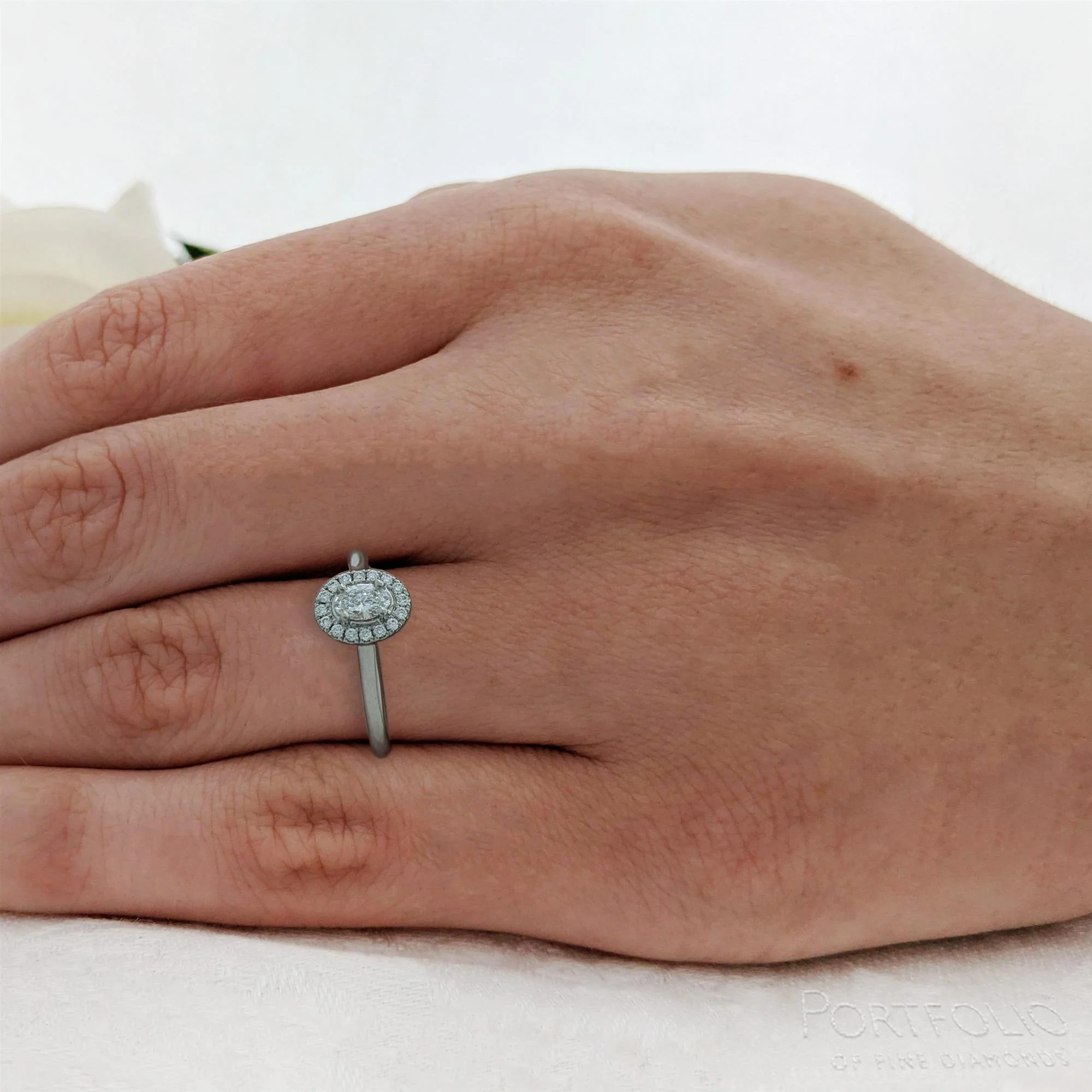 Cluster 0.20ct F SI Diamond Platinum Ring - Image 2