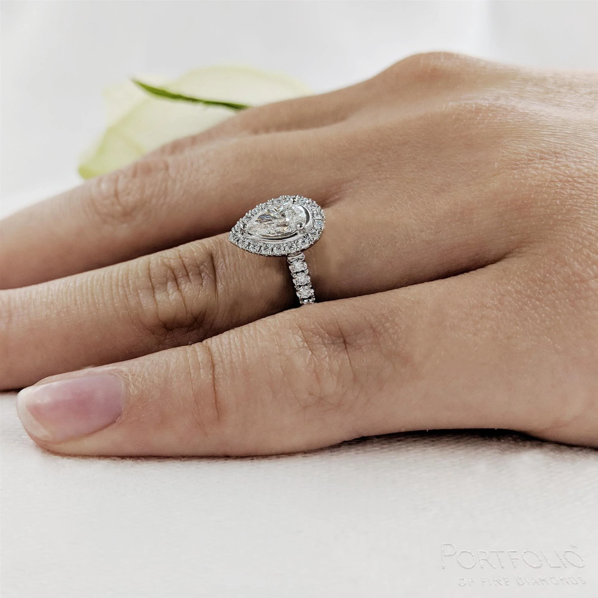 Cluster 0.50ct F SI1 Diamond Platinum Ring - Image 2