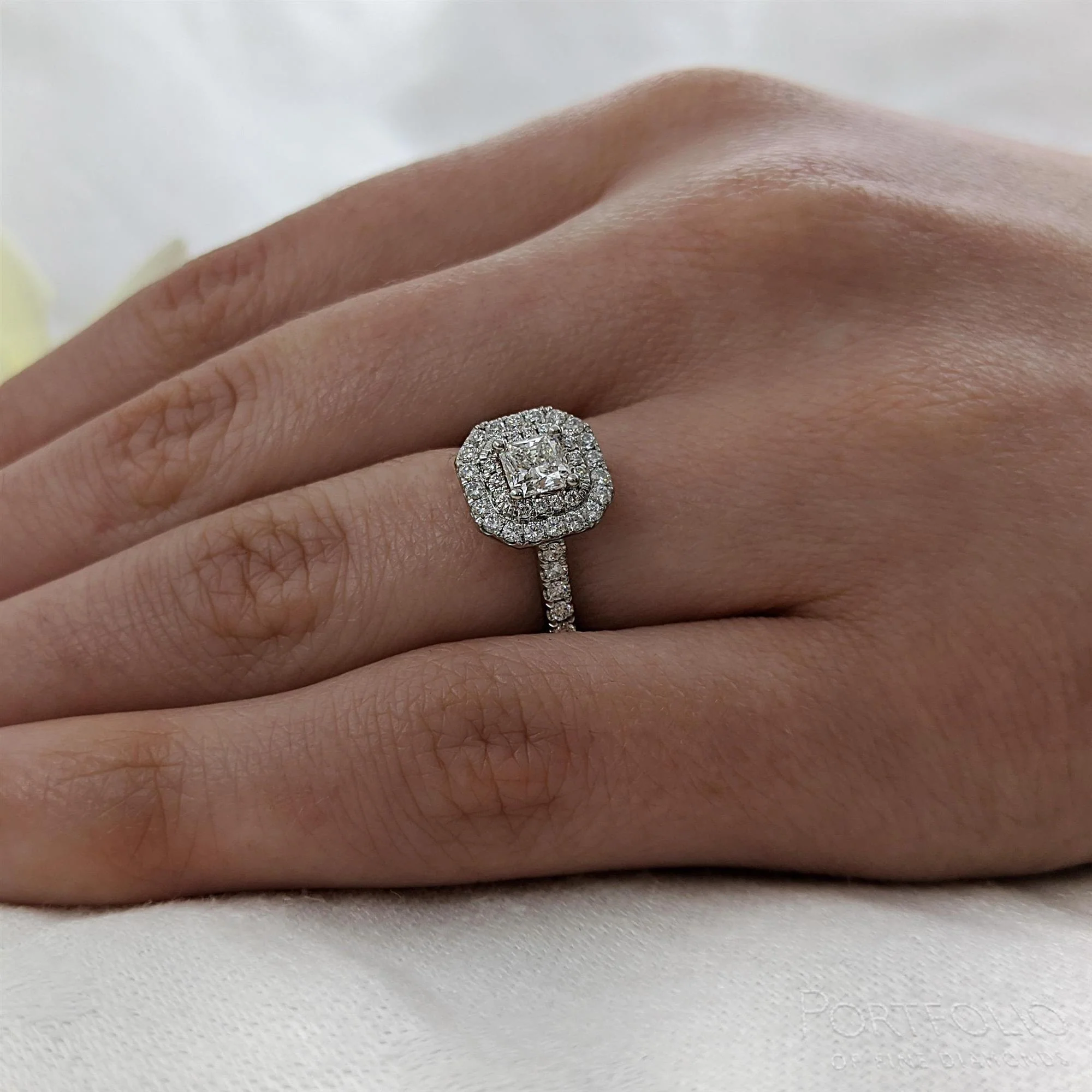 Cluster 0.50ct F VS1 Diamond Platinum Ring - Image 2