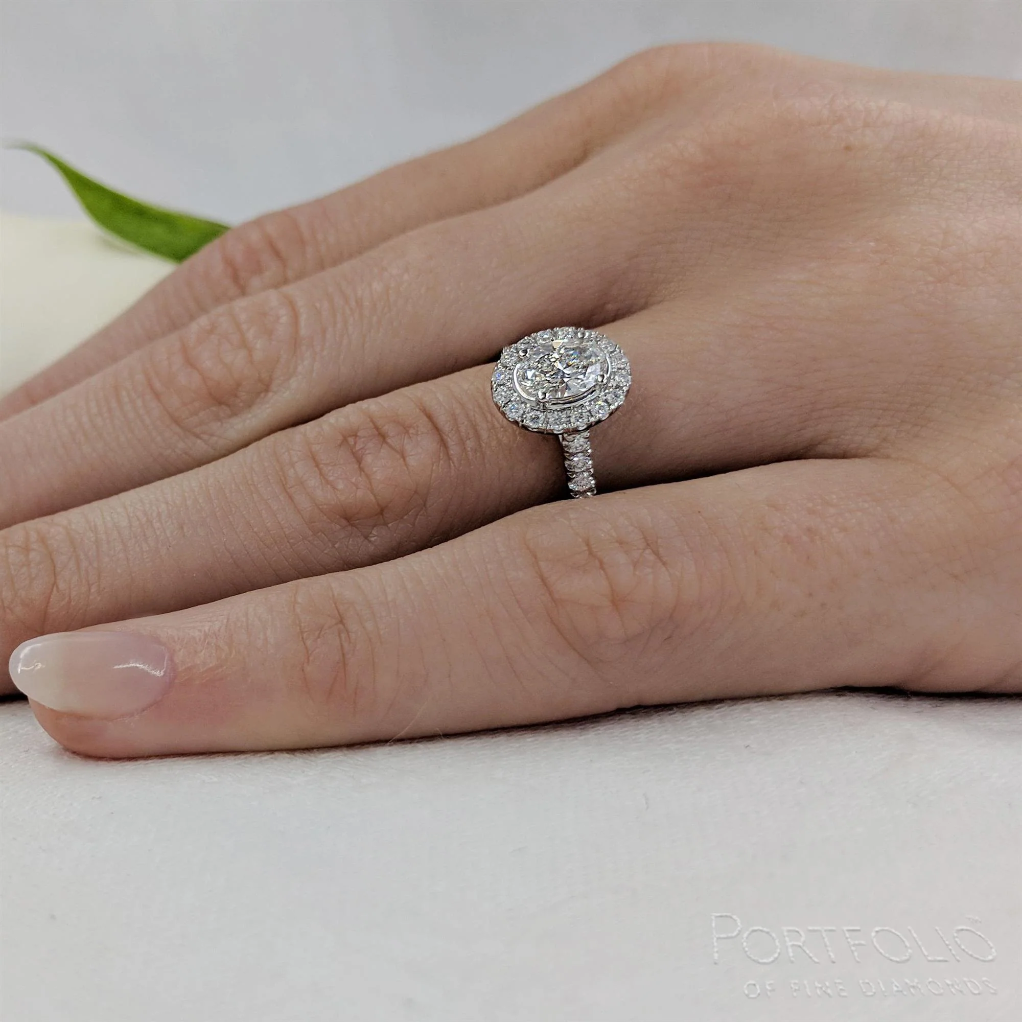 Cluster 0.51ct G SI1 Diamond Platinum Ring - Image 2