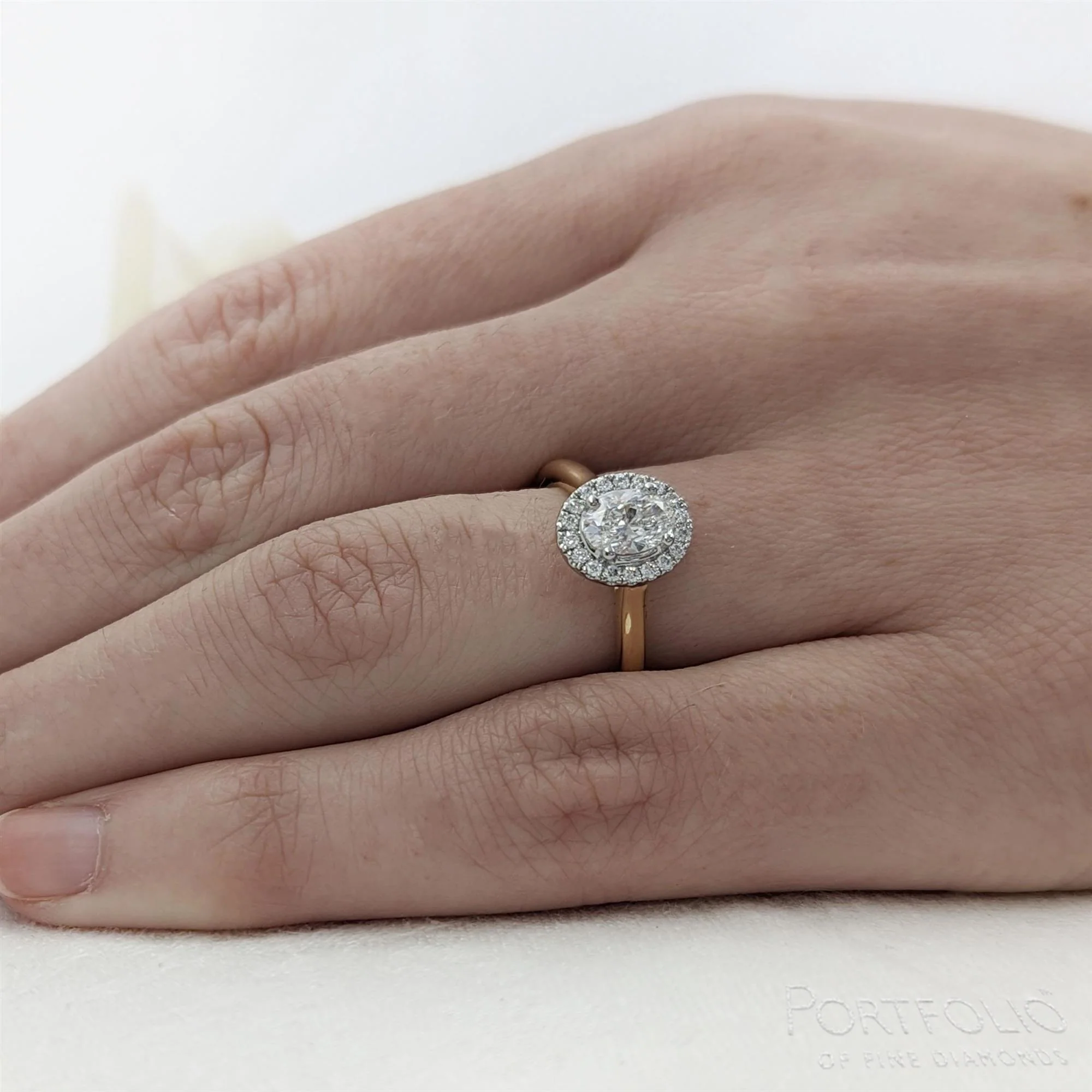 Cluster 0.72ct G VS2 Diamond Yellow Gold/Platinum Ring - Image 2