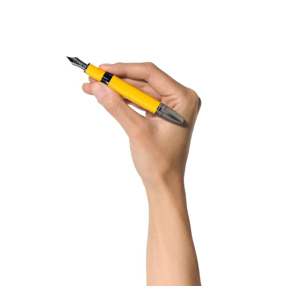 Great Characters Enzo Ferrari Special Edition Giallo Modena Fountain Pen - Image 4
