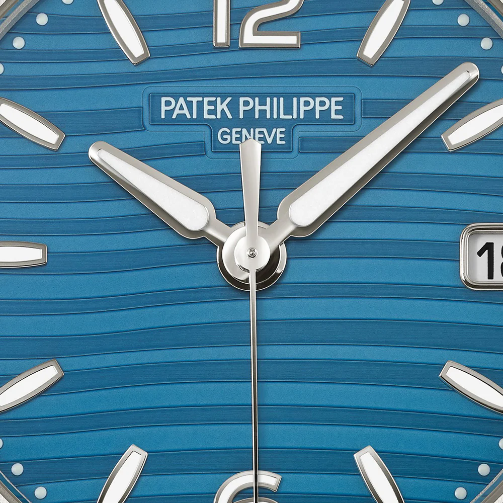 Patek Philippe Nautilus 7010G-013 - Image 8