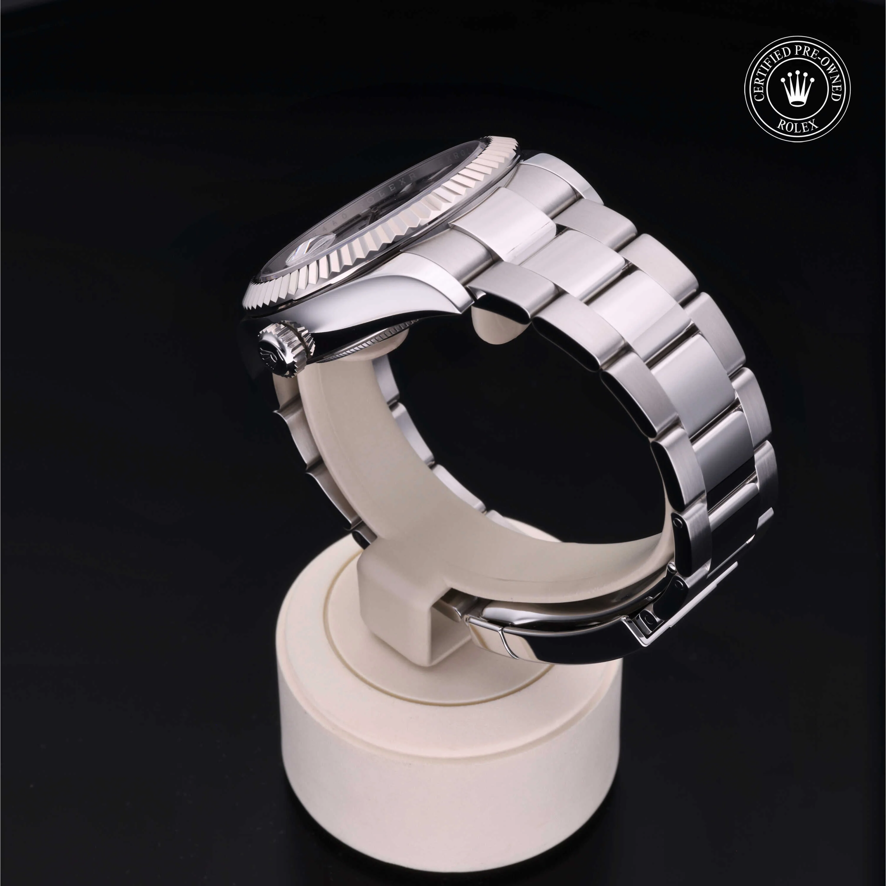 Sky-Dweller - Image 4