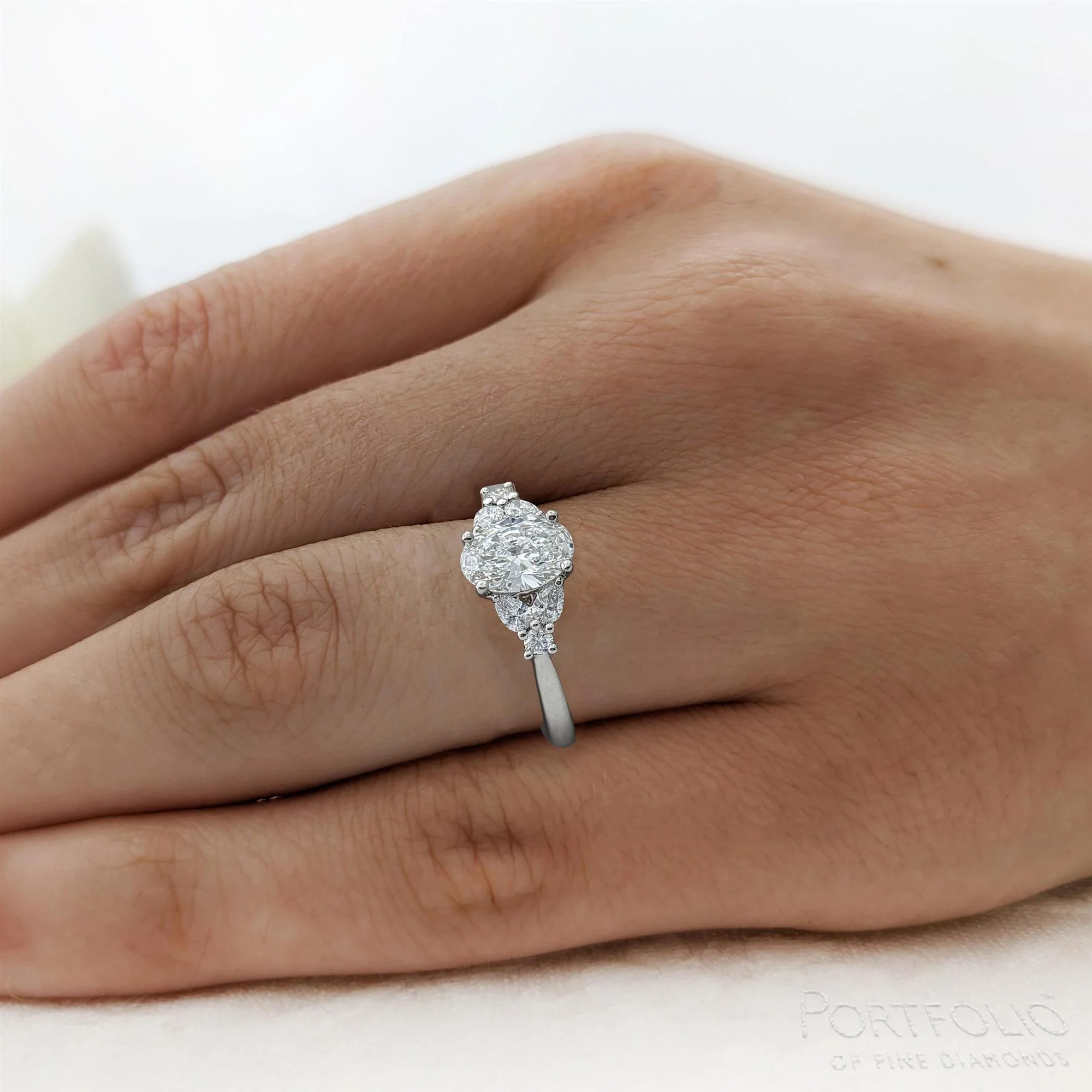 Solitaire 0.90ct G VS1 Diamond Platinum Ring - Image 2