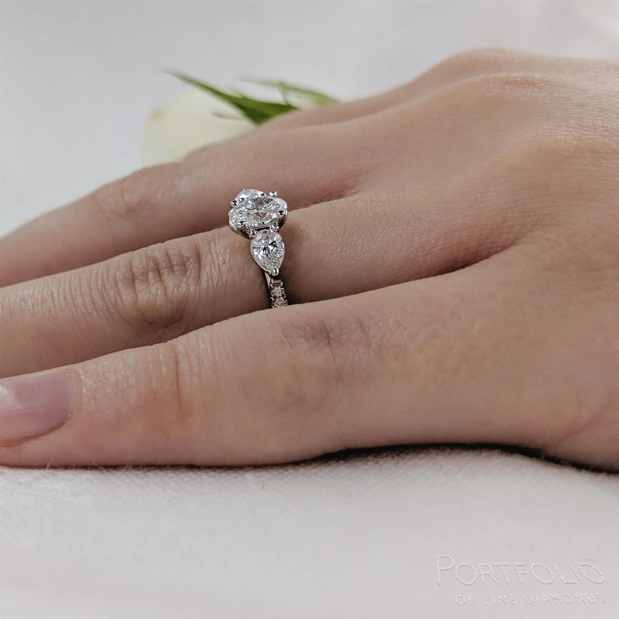 Three Stone 0.40ct G VS2 Diamond Platinum Ring - Image 2