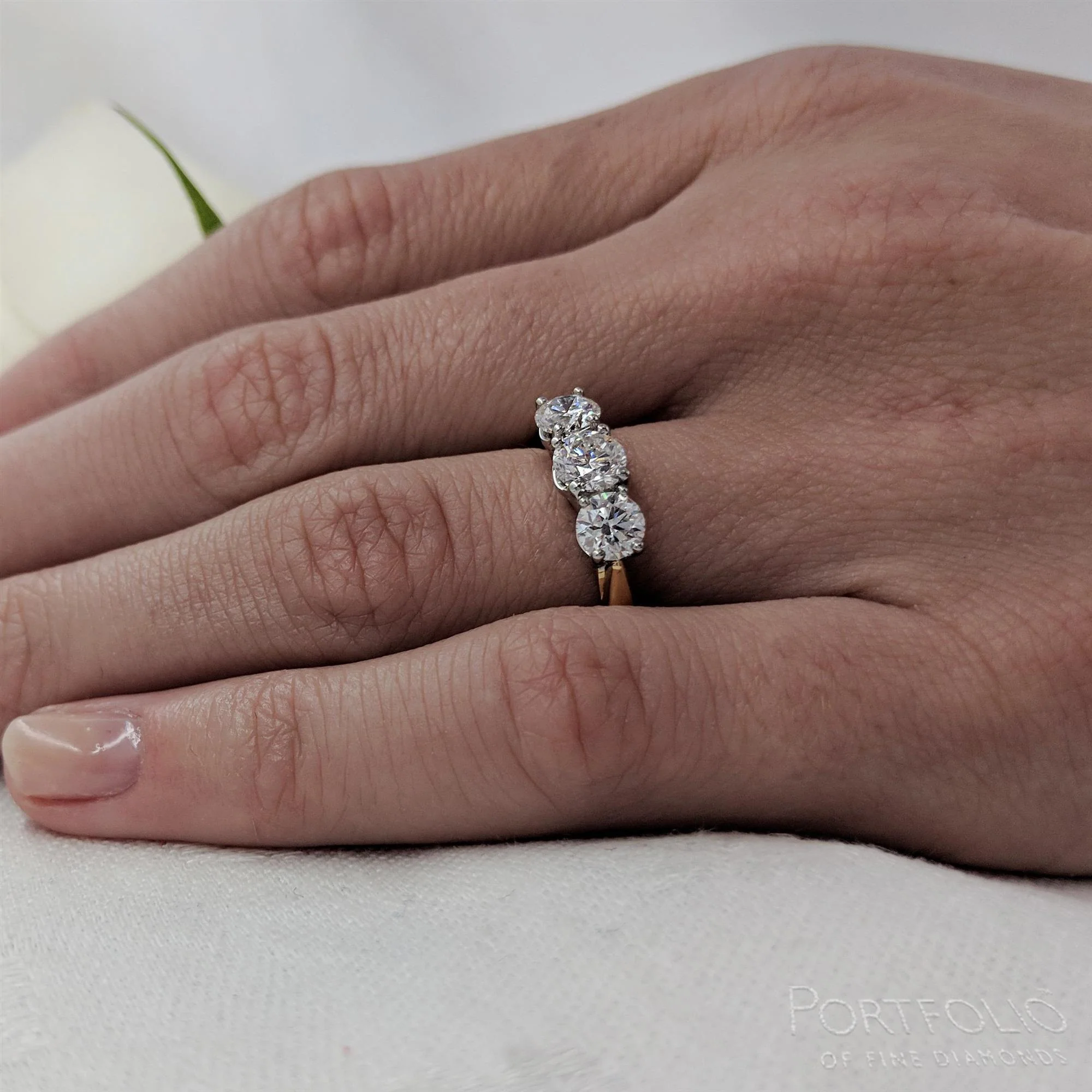 Three Stone 0.50ct E SI2 Diamond Yellow Gold/Platinum Ring - Image 2