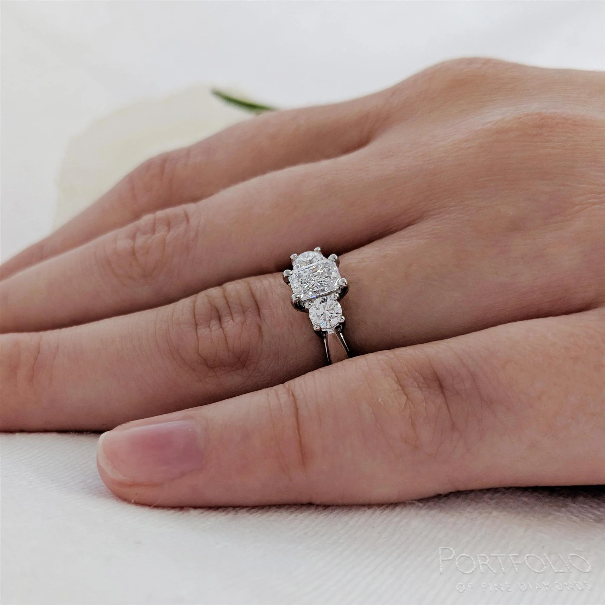 Three Stone 0.51ct D VS2 Diamond Platinum Ring - Image 2