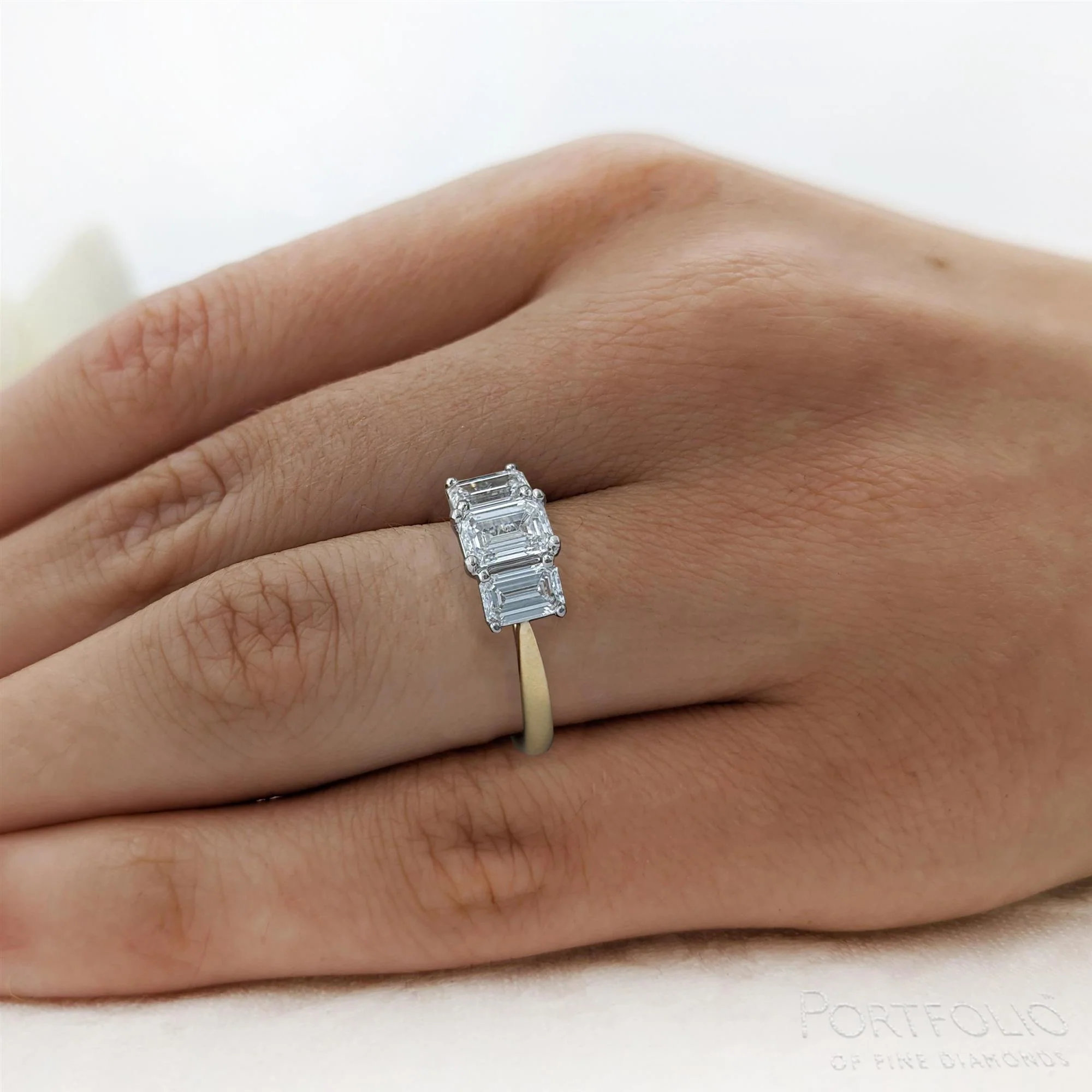 Three Stone 0.70ct E VS1 Diamond Yellow Gold/Platinum Ring - Image 2