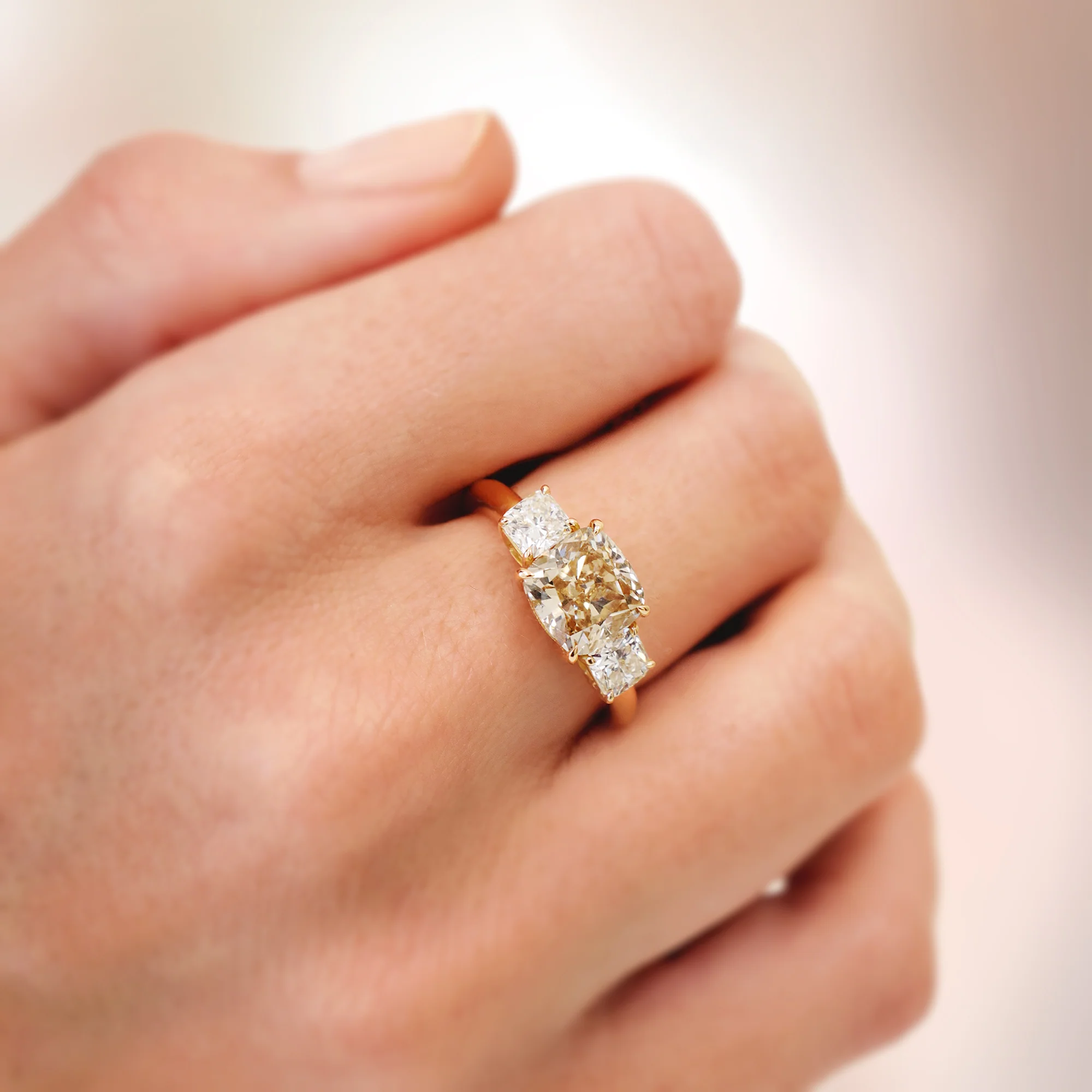 Three Stone 3.05ct Yellowish Brown SI1 Diamond Rose Gold Ring - Image 3
