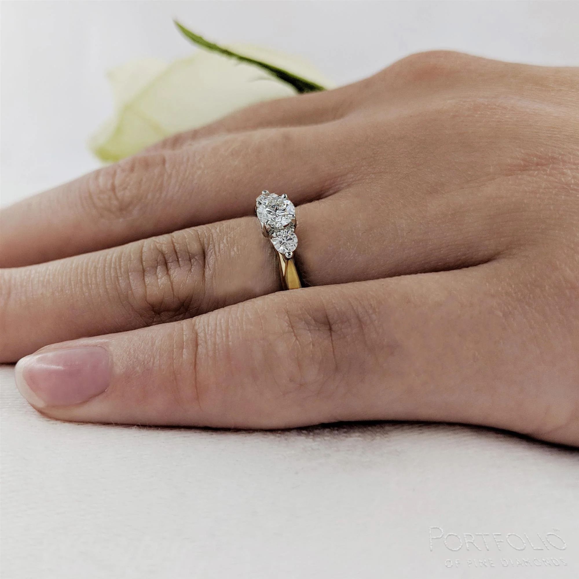 Tulip Three Stone 0.41ct F SI1 Diamond Yellow Gold/Platinum Ring - Image 2